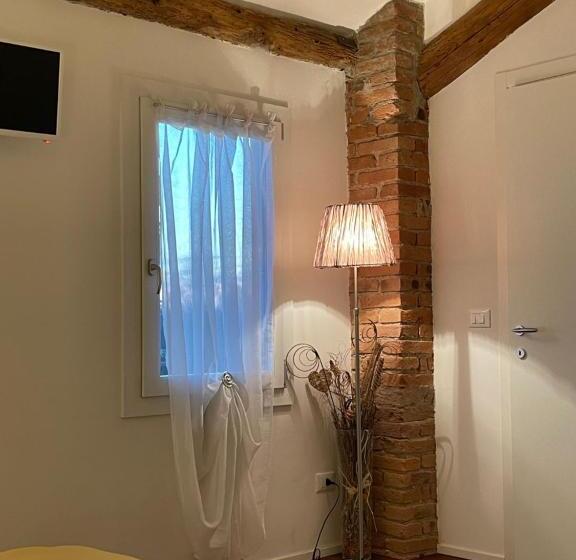 بنسيون La Lanterna Camere & More