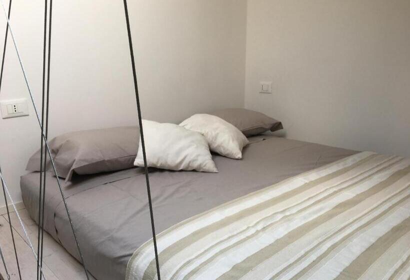 بنسيون La Lanterna Camere & More