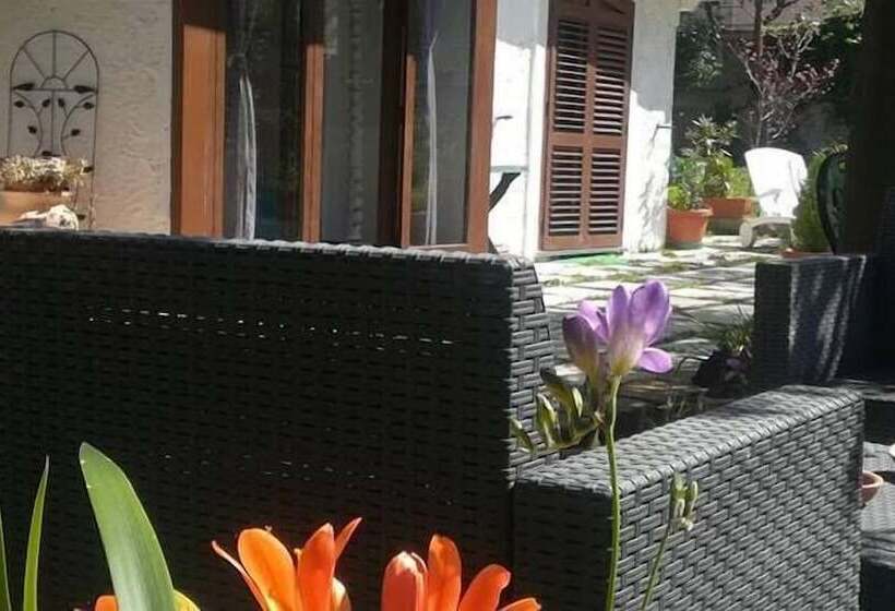 פנסיון Villino L Aranceto Sorrentino