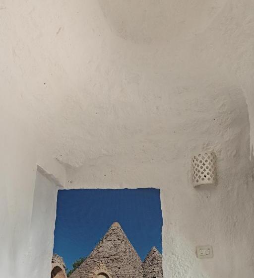 تختخواب و صبحانه Trullitria Rooms
