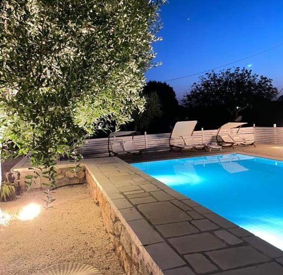 ベッドアンドブレックファースト Trullitria Rooms