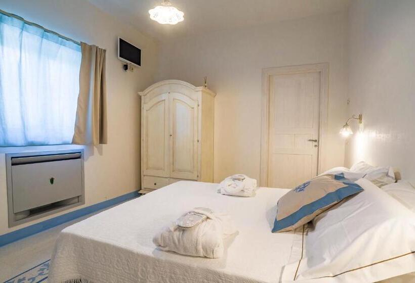 تختخواب و صبحانه Trullitria Rooms
