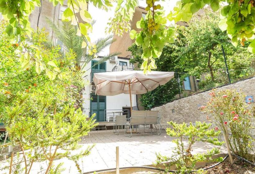 Al Qatta Bed & Breakfast