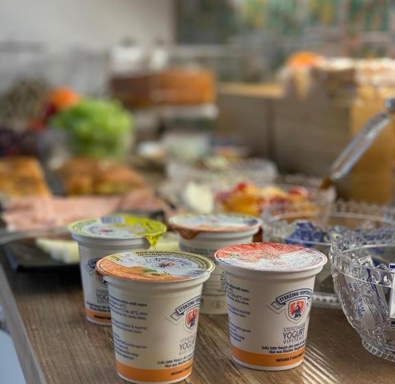 ベッドアンドブレックファースト Sikuli E Sikani