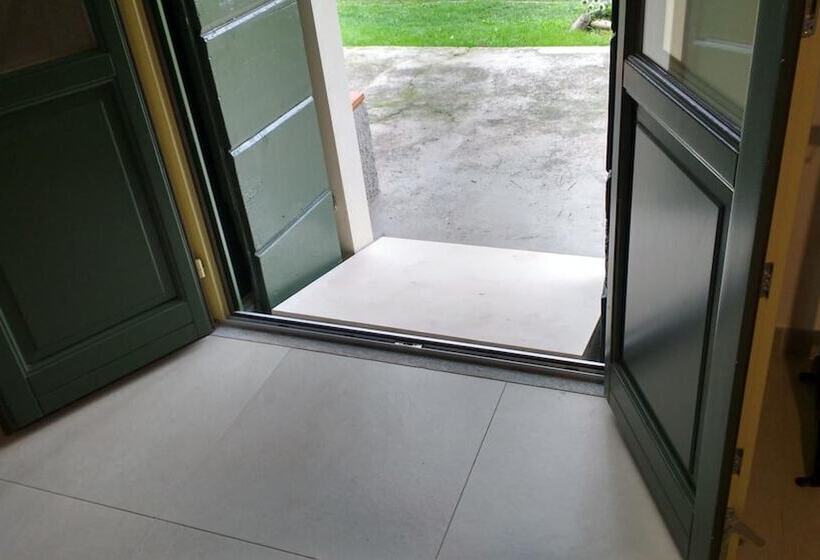مبيت وإفطار Agriturismo Cascina Poscallone