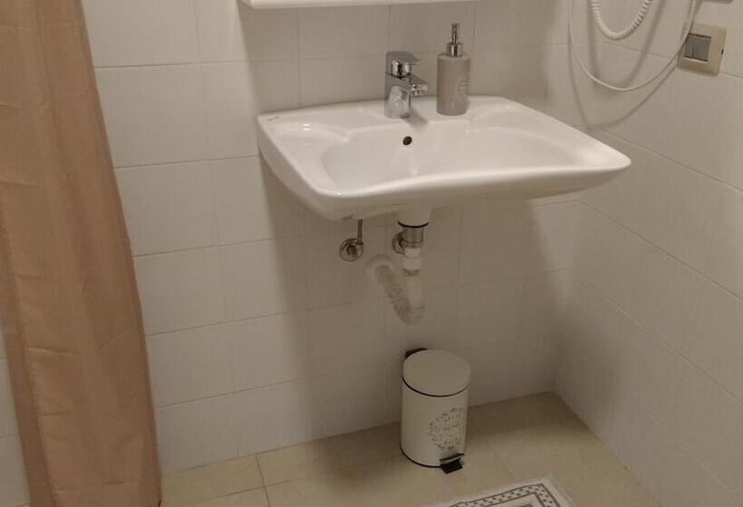 צימר Agriturismo Cascina Poscallone