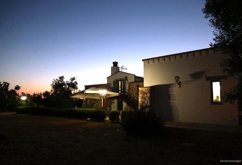 مبيت وإفطار Casale De Li Canti