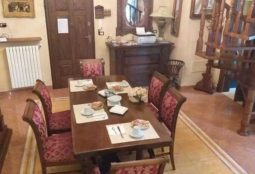 צימר Centro Storico Rooms