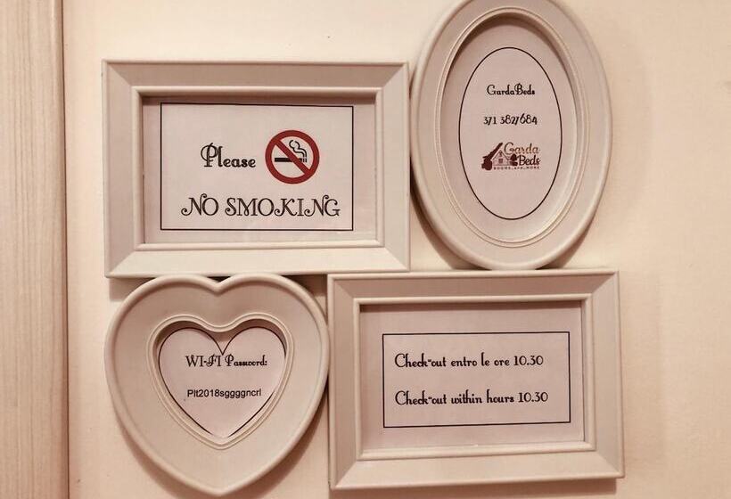 민박 Gardabeds Adults Only