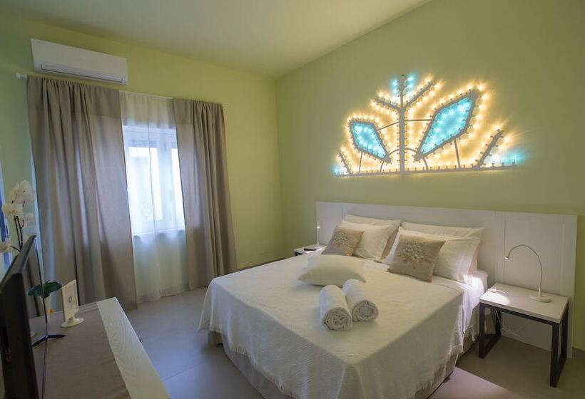 مبيت وإفطار Luci Del Salento Guest House