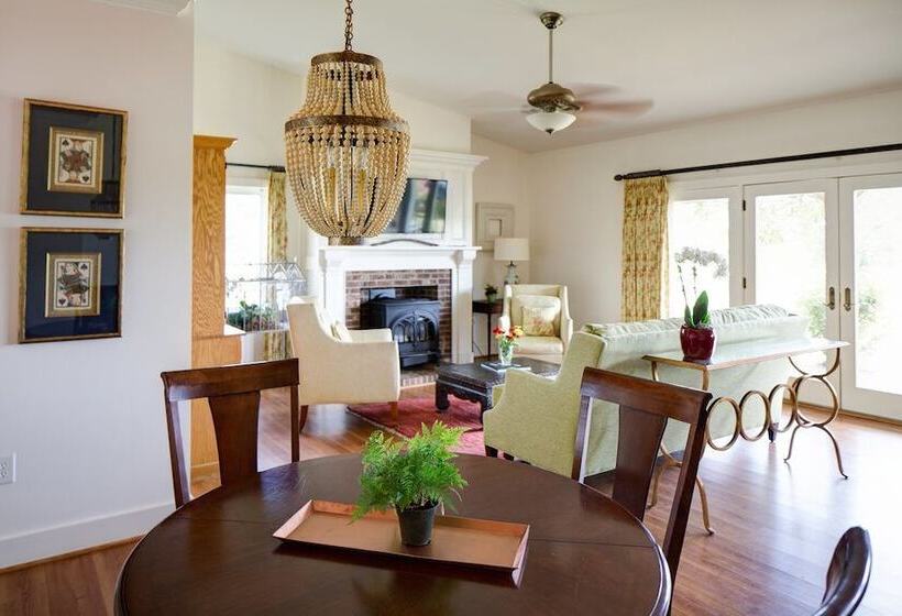 ベッドアンドブレックファースト The Farmhouse At Veritas