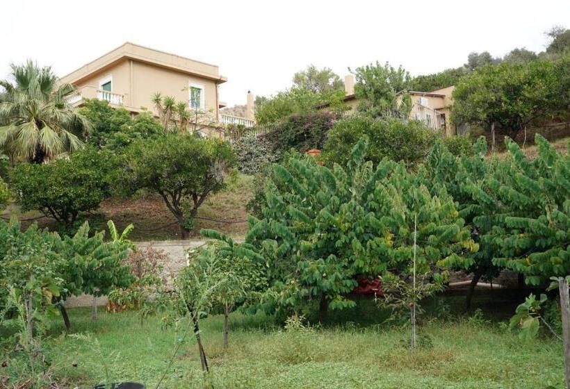 تختخواب و صبحانه Villa Princi