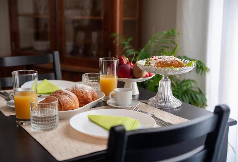 Casa Del Marchese B&b