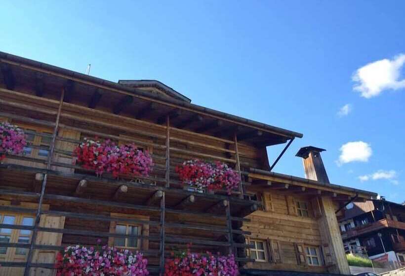 فندق Garni Plueme