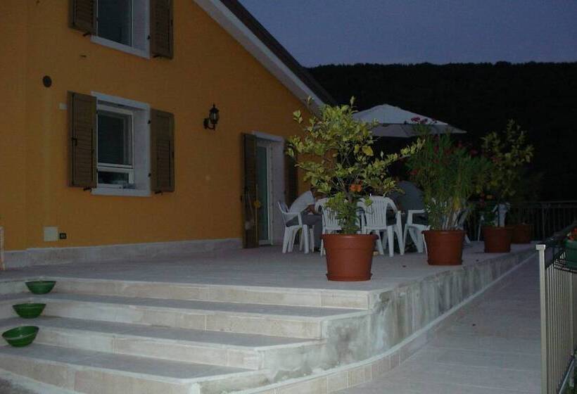 فندق ريفى Agriturismo Agape