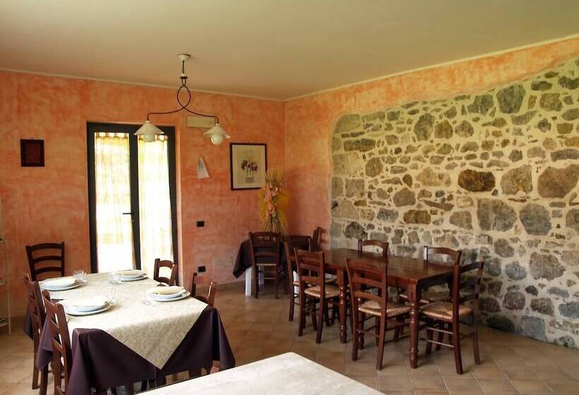 هتل روستایی Agriturismo Cavallin Del Bufalo