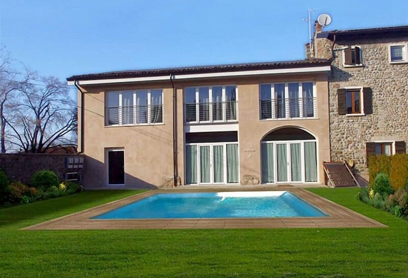 فندق ريفى Agriturismo Corte Zuccone