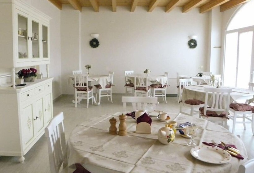 فندق ريفى Agriturismo Corte Zuccone