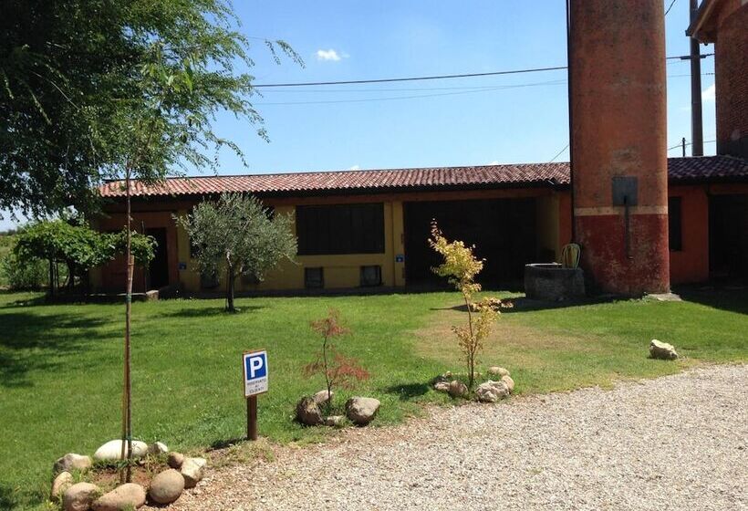 فندق ريفى Agriturismo Trebis