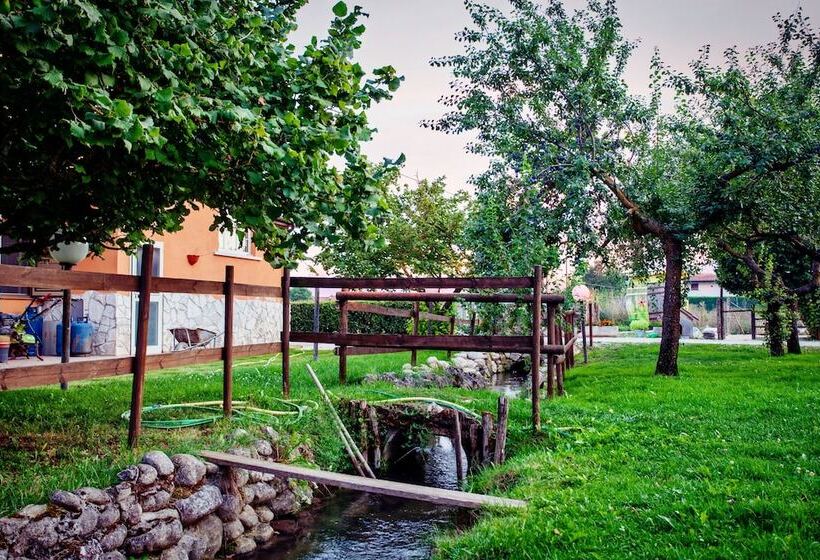 فندق ريفى Il Vecchio Pollaio