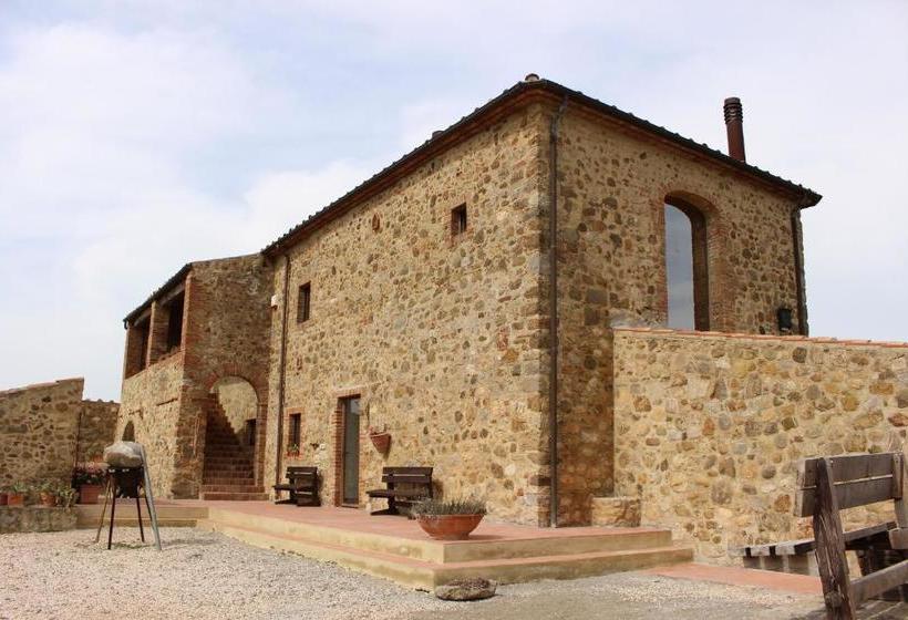 田舎風ホテル La Rocca Delle Pigne