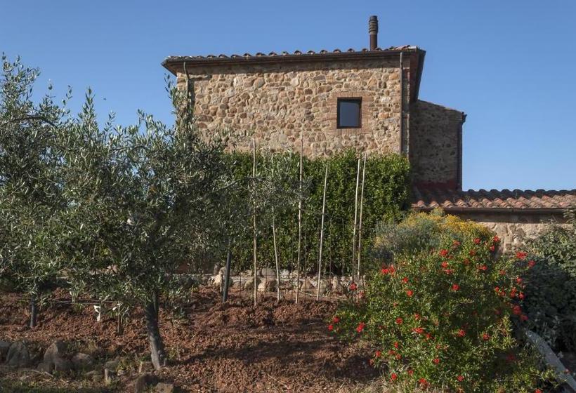 בית מלון כפרי La Rocca Delle Pigne