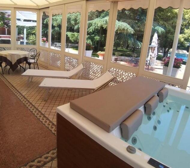 فندق Villa Delle Querce Resort