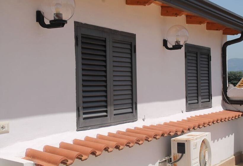 La Rosa Nel Cortile B&b