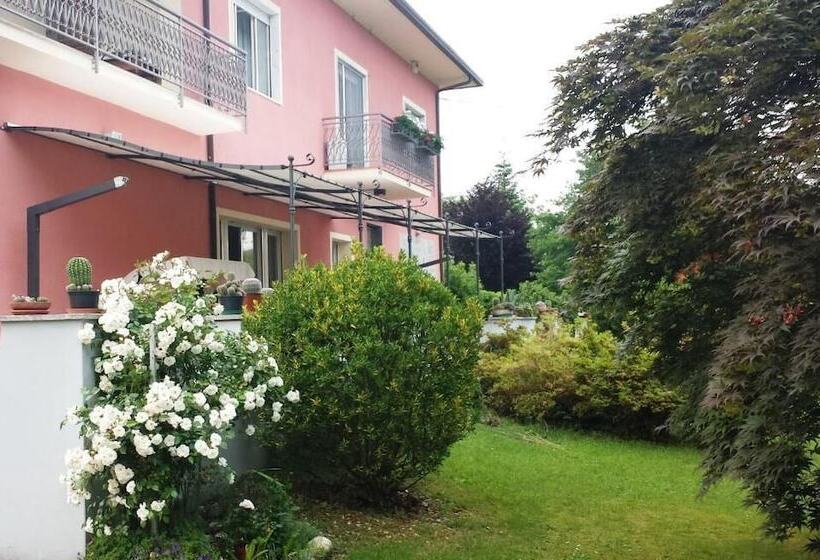 La Rosa Tra I Laghi B&b