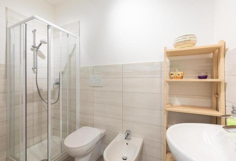 La Sterlizia Di Santa Croce