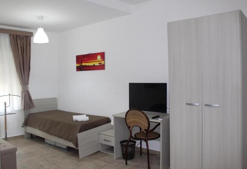 ペンション Affittacamere La Traversa