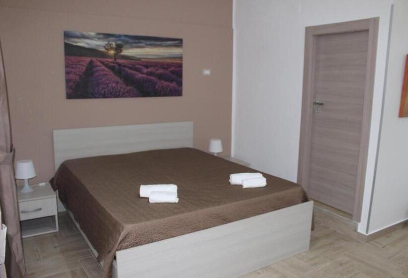 ペンション Affittacamere La Traversa