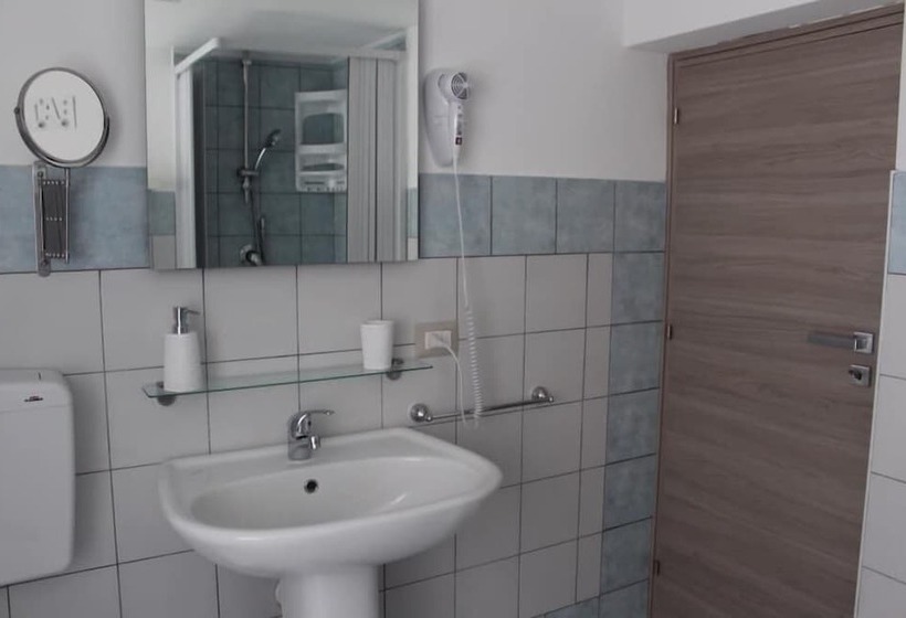 ペンション Affittacamere La Traversa