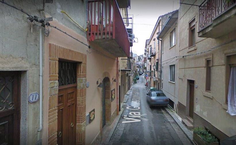 펜션 B&b Crocco D Oro