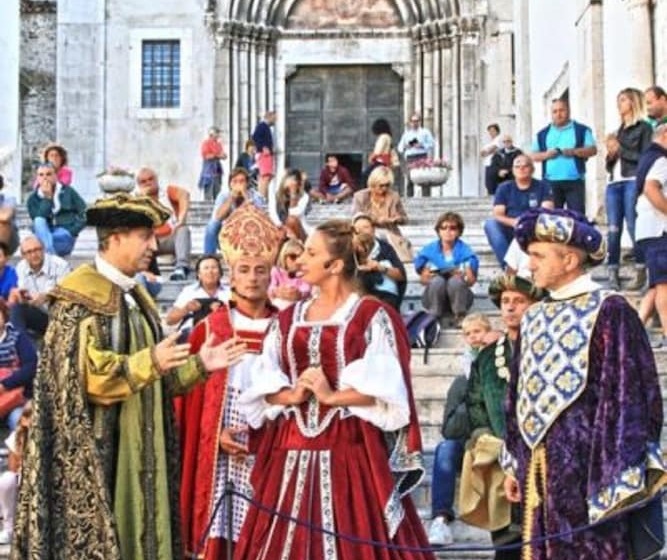 펜션 B&b Residence Armonia Sulmona