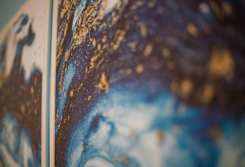 پانسیون Etruria Airport