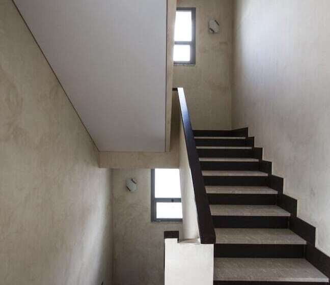 פנסיון Garden Holiday