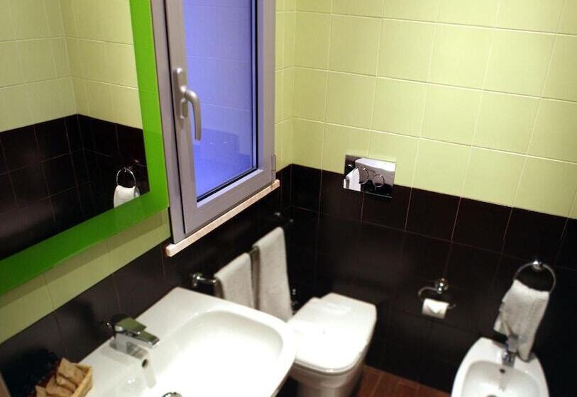 פנסיון Garden Holiday