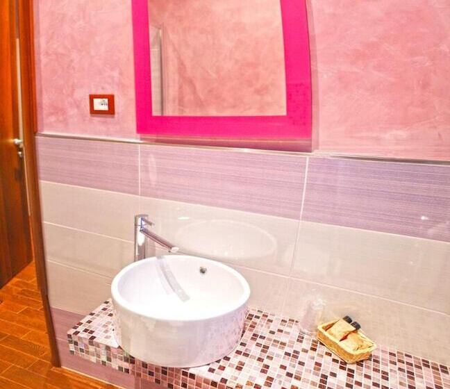 פנסיון Garden Holiday