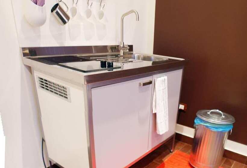 פנסיון Garden Holiday