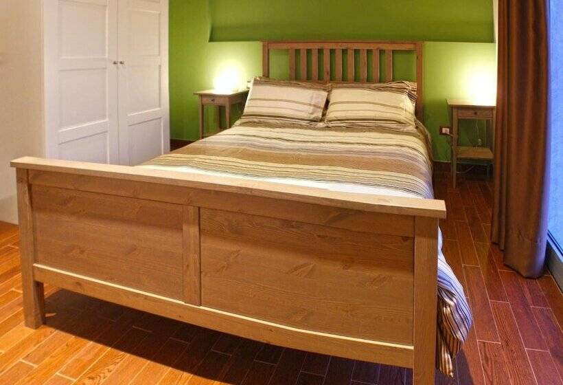 פנסיון Garden Holiday