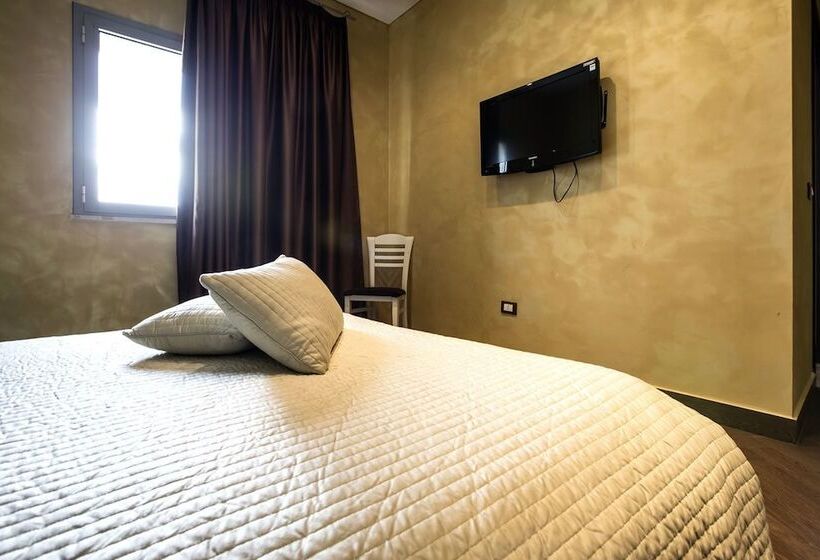 פנסיון Garden Holiday