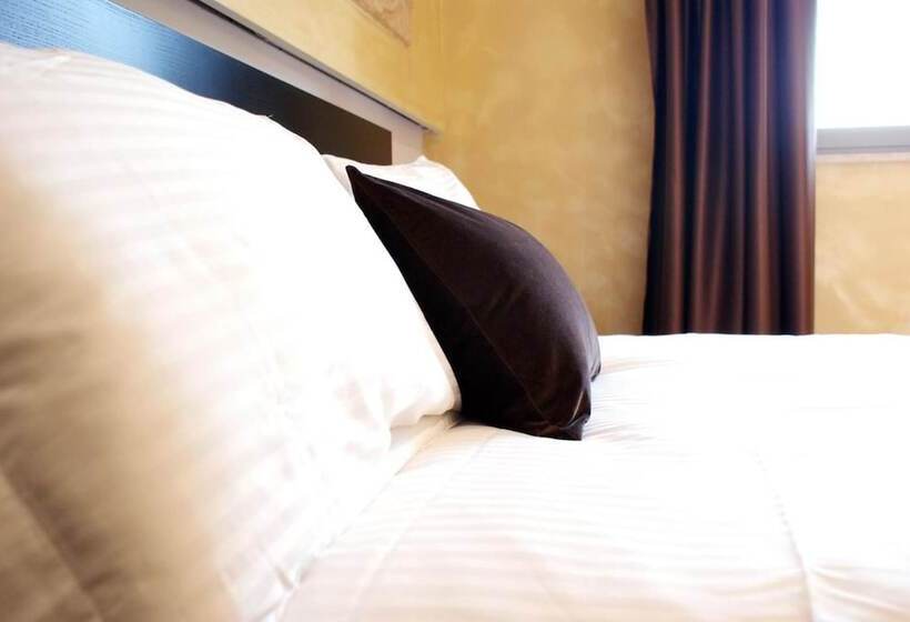 פנסיון Garden Holiday