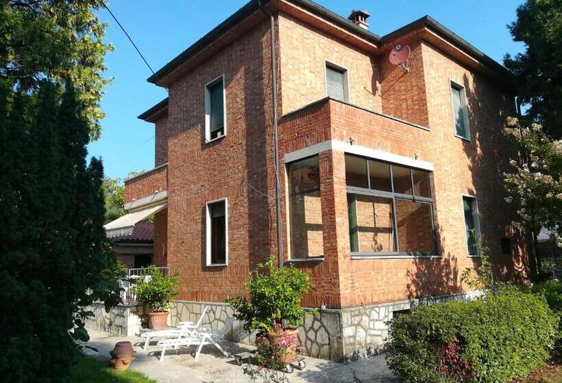 פנסיון La Pineta