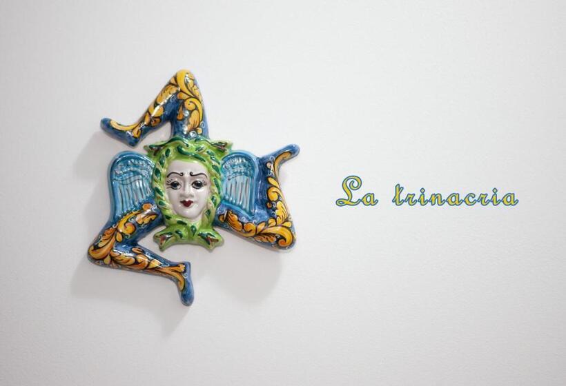 ペンション La Trinacria