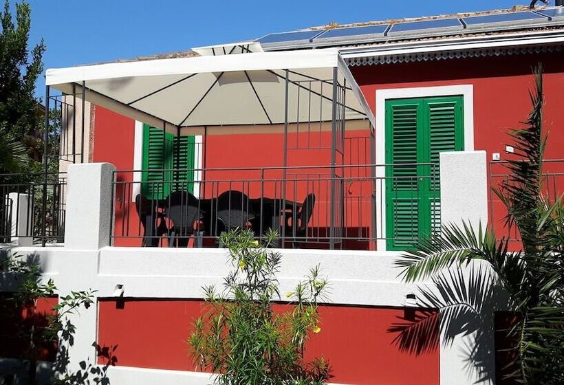 بنسيون Le Stanze Di Villa Labruto