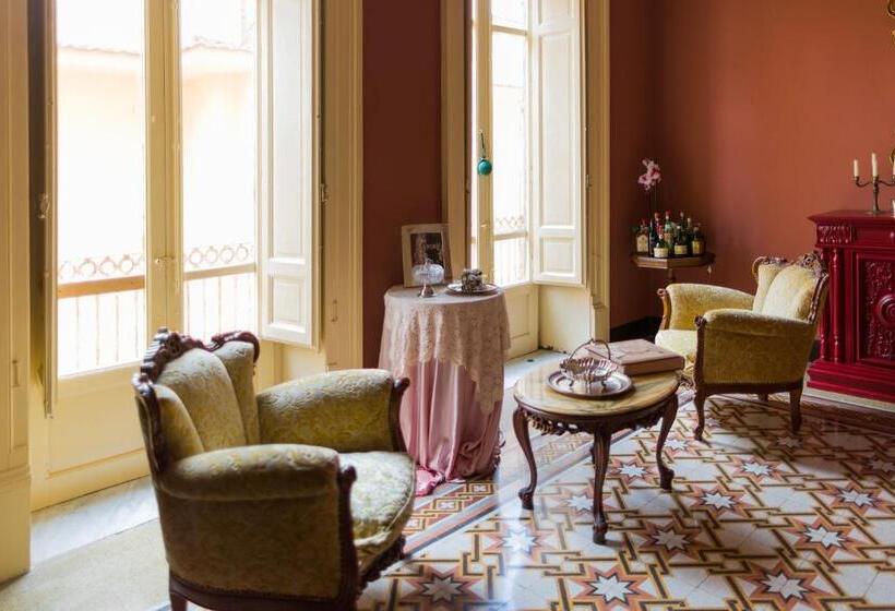 פנסיון Palazzo Al Carmine Dimora Storica