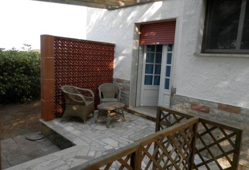 פנסיון Villa Lory