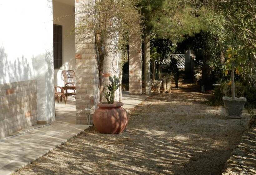 פנסיון Villa Lory