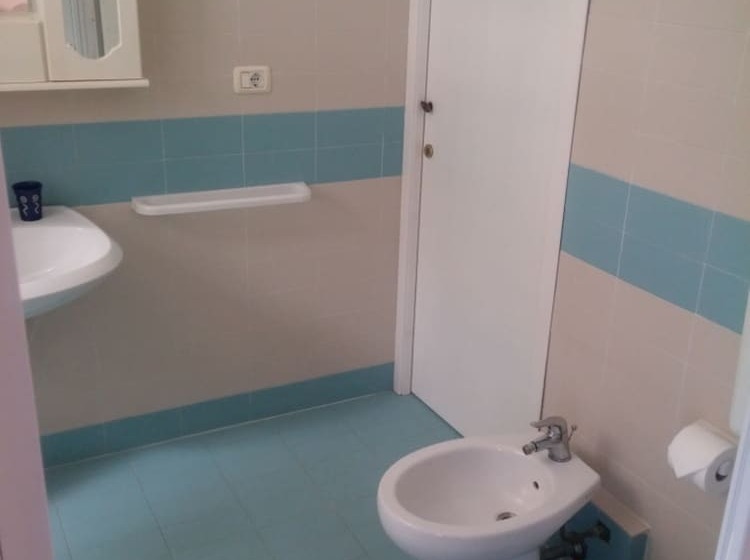 פנסיון Villa Lory